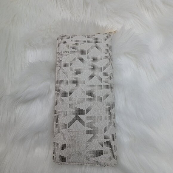 Michael Kors Jet Set Travel Continental Zip Around Wallet - Picture 2 of 14